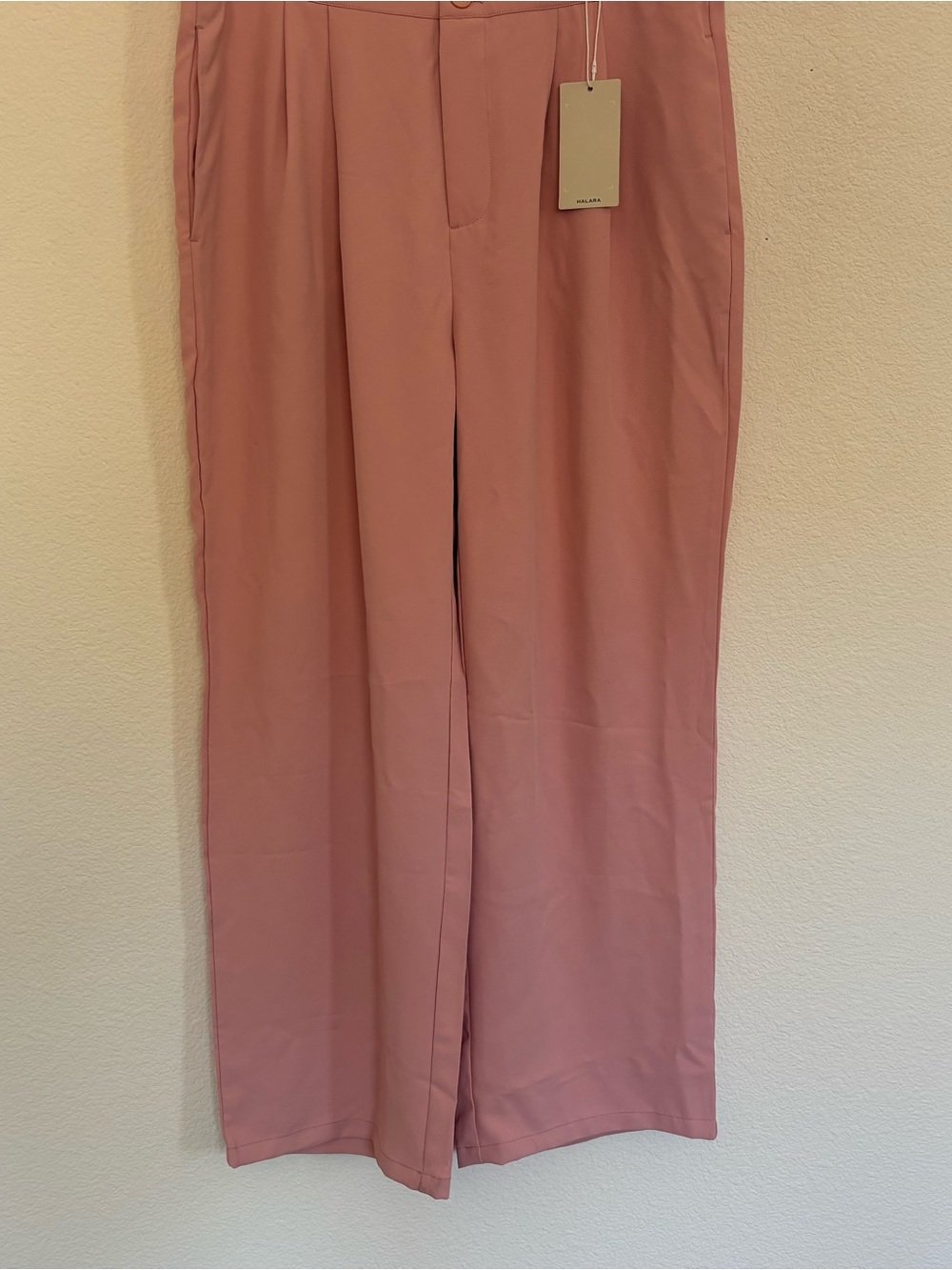 Halara Pleated Wide Leg Pink Trousers NWT - Picture 3 of 6